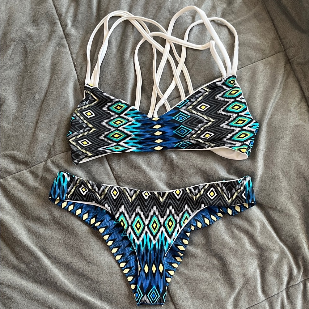 Khongboon Print Bikini